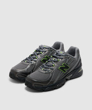 Load image into Gallery viewer, New Balance 740