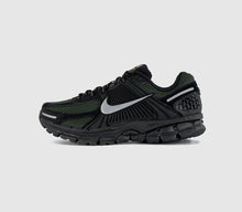 Load image into Gallery viewer, NIKE ZOOM VOMERO 5
