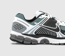 Load image into Gallery viewer, NIKE ZOOM VOMERO 5 SE
