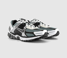Load image into Gallery viewer, NIKE ZOOM VOMERO 5 SE