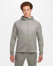 Load image into Gallery viewer, NIKE MILER SPHERE THERMA-FIT JACKET