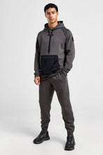 Load image into Gallery viewer, ON RUNNING TECH TRACKSUIT