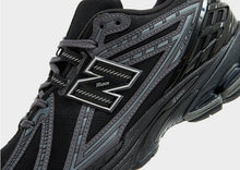 Load image into Gallery viewer, New Balance 1906R