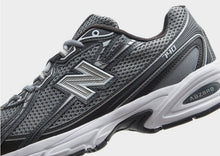 Load image into Gallery viewer, New Balance 740 "Shadow"