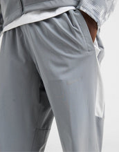 Load image into Gallery viewer, Nike Repel Miler Set