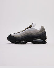 Load image into Gallery viewer, NIKE AIR MAX 95 "MEDIUM OLIVE"