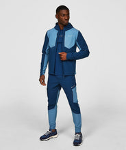 Load image into Gallery viewer, Monterrain Dynamic Running Tracksuit
