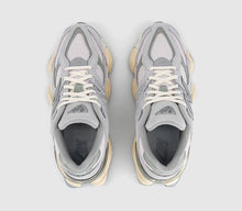 Load image into Gallery viewer, New Balance 9060
