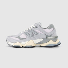 Load image into Gallery viewer, New Balance 9060
