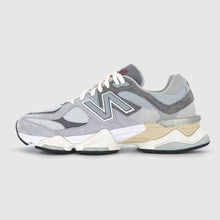 Load image into Gallery viewer, New Balance 9060
