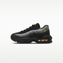 Load image into Gallery viewer, Nike Air Max 95 'BATMAN' YOUNGER KIDS
