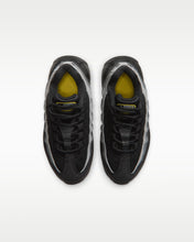 Load image into Gallery viewer, Nike Air Max 95 'BATMAN' YOUNGER KIDS

