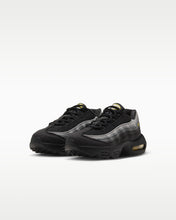 Load image into Gallery viewer, Nike Air Max 95 'BATMAN' YOUNGER KIDS
