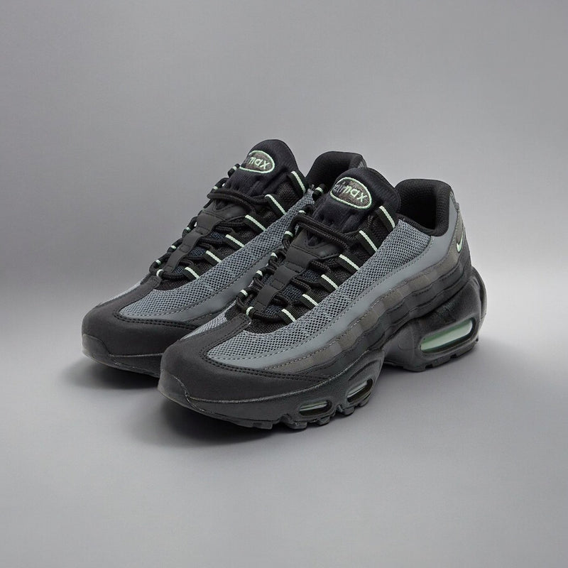 Green air max 95 hotsell