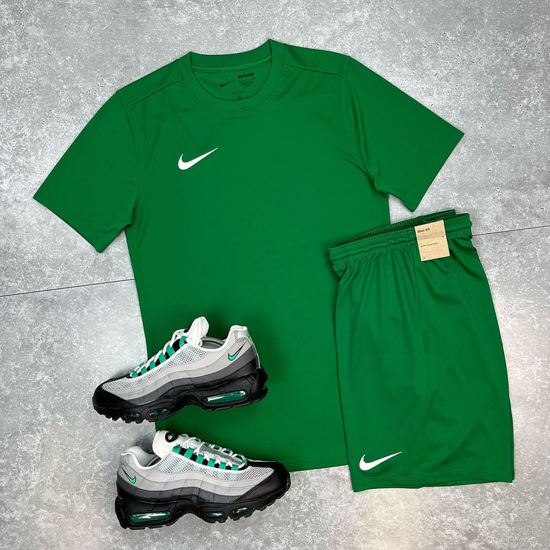 NIKE DRI-FIT TSHIRT / SHORTS SETS