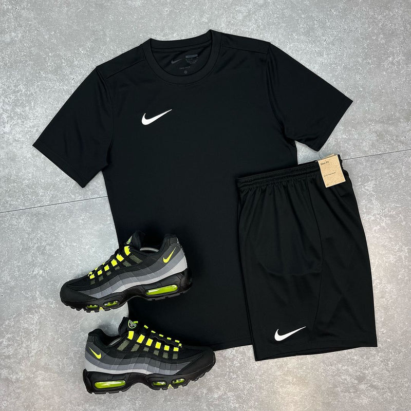 NIKE DRI-FIT TSHIRT / SHORTS SETS