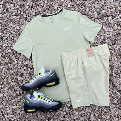 NIKE MILER TSHIRT / CHALLENGER SHORTS - OLIVE AURA