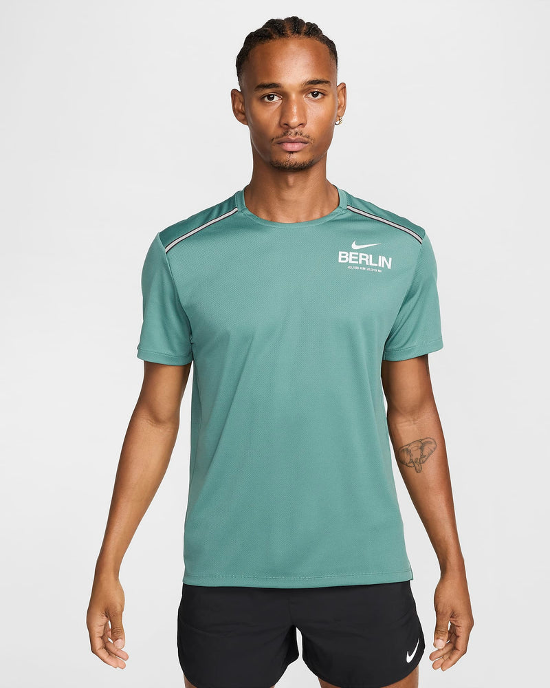 NIKE MILER  1.0 BERLIN GRAPHIC RUNNING TOP