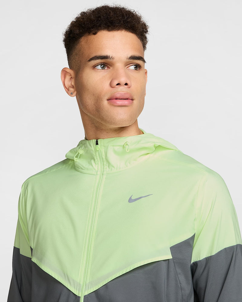 Nike Impossibly Light Windrunner