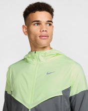 Load image into Gallery viewer, Nike Windrunner / Challenger Set
