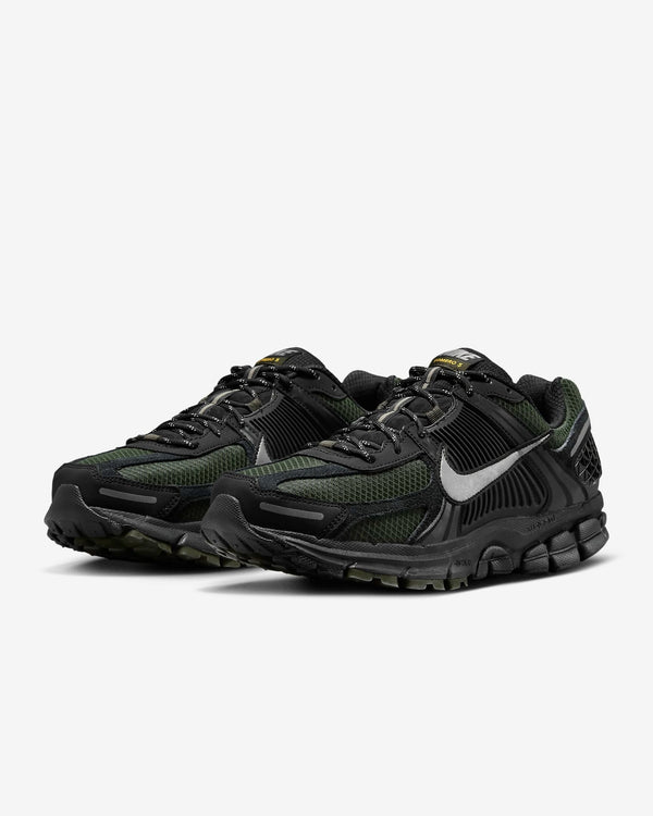 NIKE Zoom Vomero 5 Black/Sequoia/Flat Pewter/Metallic Pewter