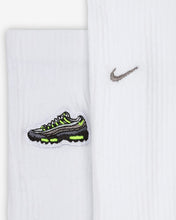 Load image into Gallery viewer, Nike AIR MAX 95 Everyday Cushioned SOCKS
