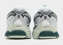 Load image into Gallery viewer, Saucony ProGrid Omni 9 OG

