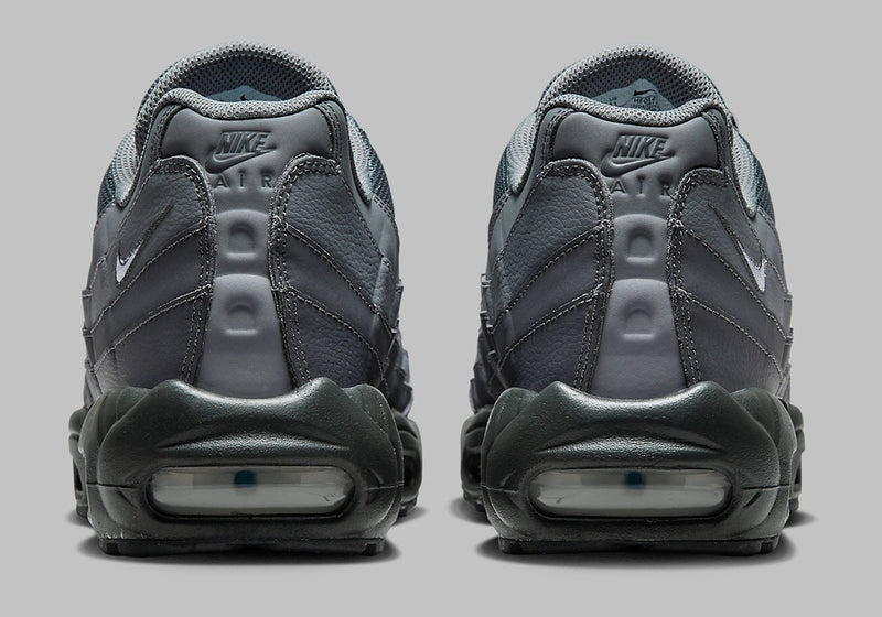 Nike Air Max 95 “Carbon”