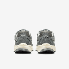 Load image into Gallery viewer, Nike P-6000
