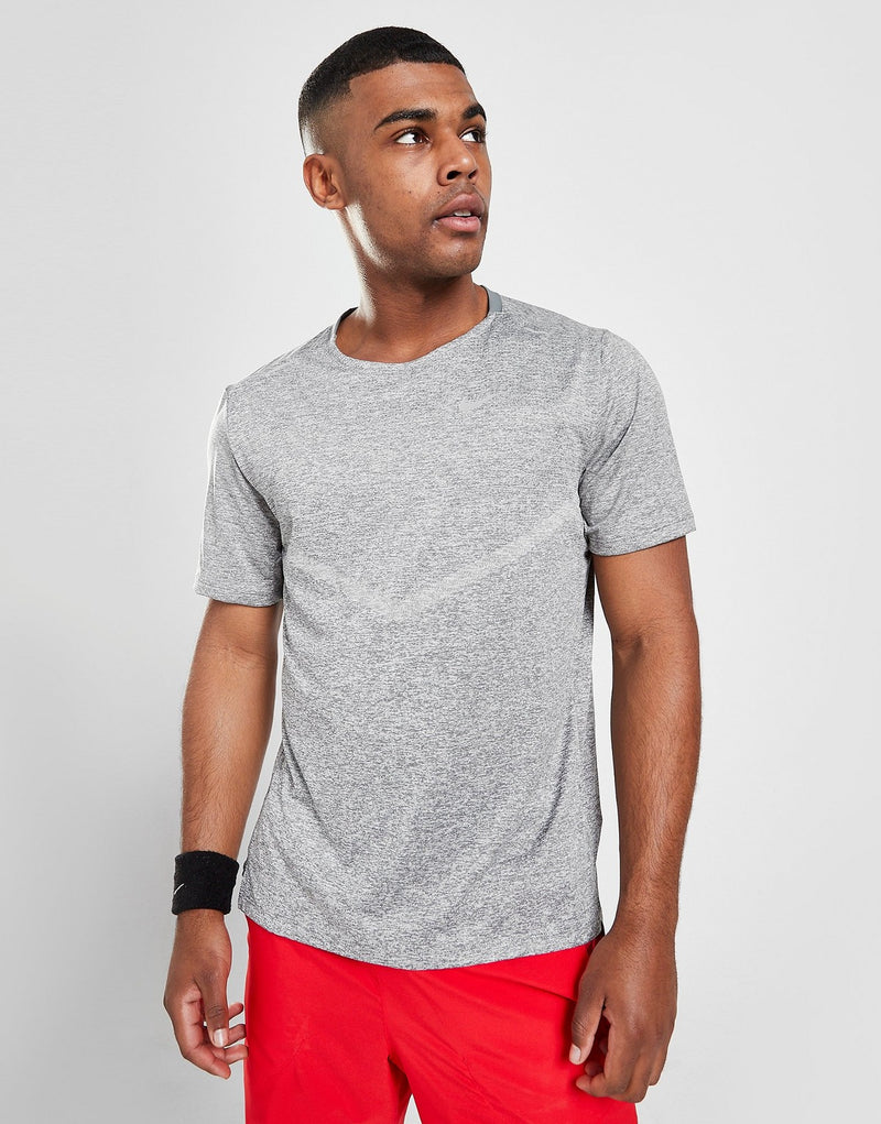 Nike Rise 365 T-Shirt